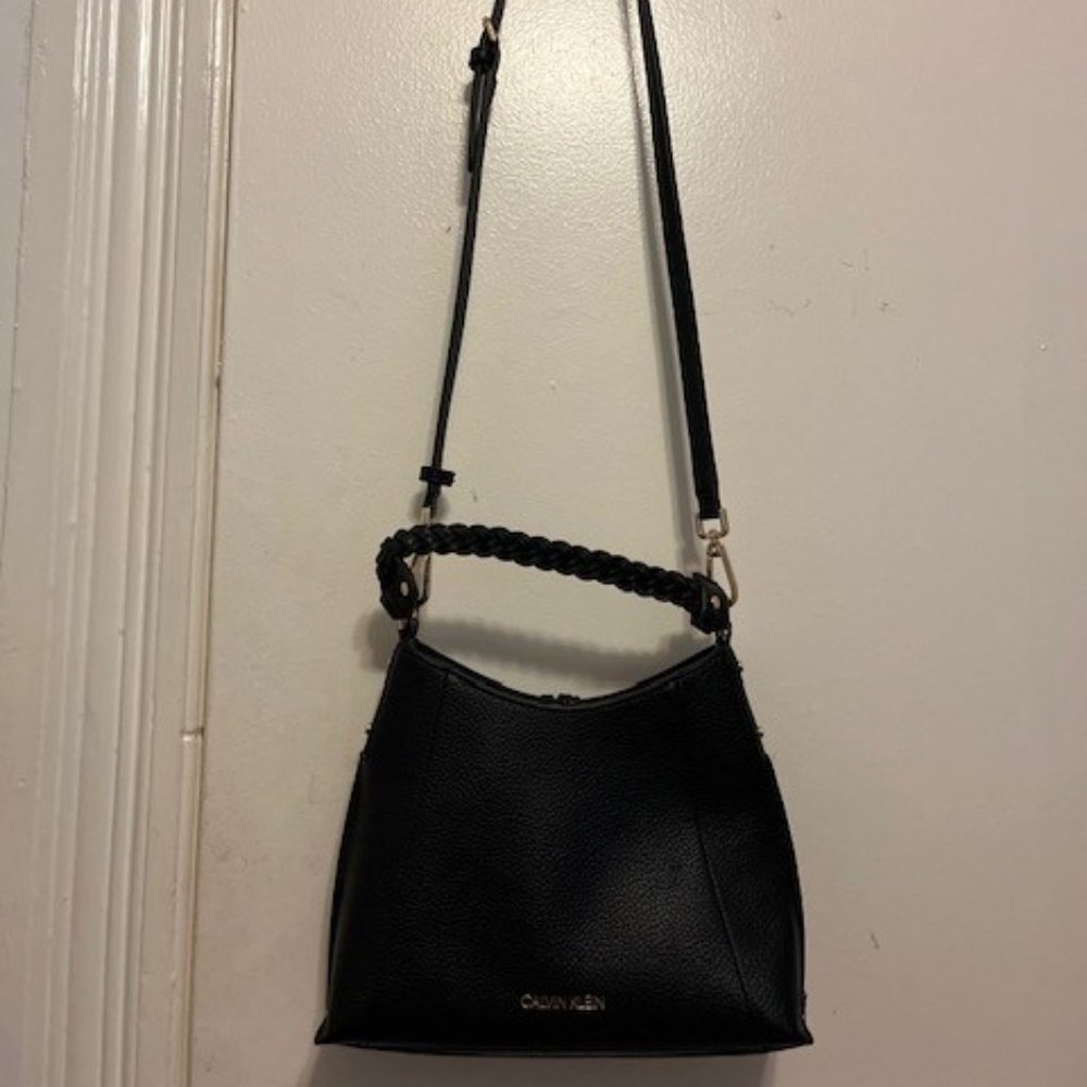 Calvin Klein Crossbody/ Shoulder